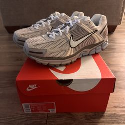Nike Zoom Vomero 5