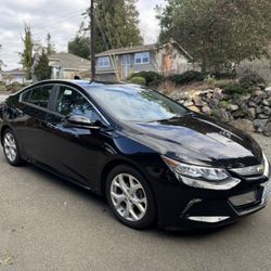 2017 Chevy volt 2017 Chevrolet Volt Premier Hatchback 4D Excellent Condition 