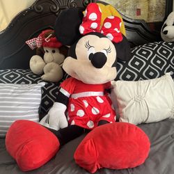 44 Inch Minnie Mouse