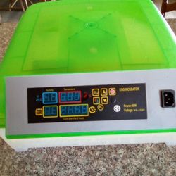 Egg Incubator For Chickens Or Reptiles Works Great Come Pick It Up In Hesperia CA $80