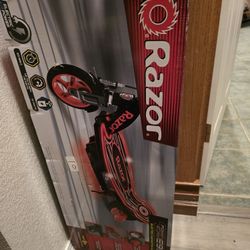 Kids RAZOR Scooter! In BOX