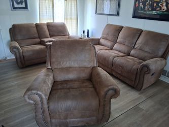 Couch set