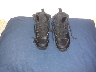 Boys black Nikes
