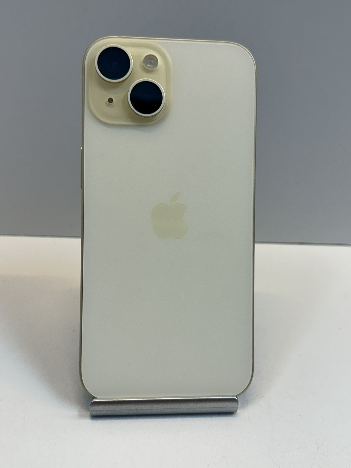 Apple iPhone 15 128gb. ( Unlocked Cellphone )