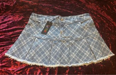 New! Pleated Mini Skirt