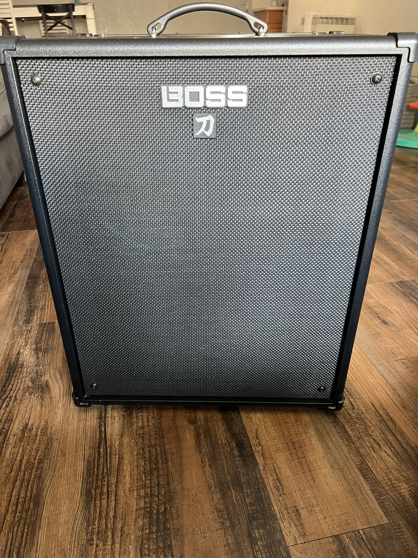 Boss Katana 210