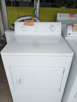 Frigidaire Dryer white heavy duty ex large excellent condition . Warranty . Delivery available . 2203 Fowler st. Ft. Myers 33901