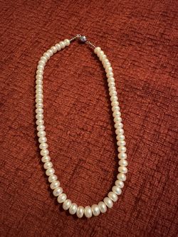 Fresh water pearl necklace