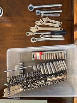 Craftsman Wrench and Socket Set