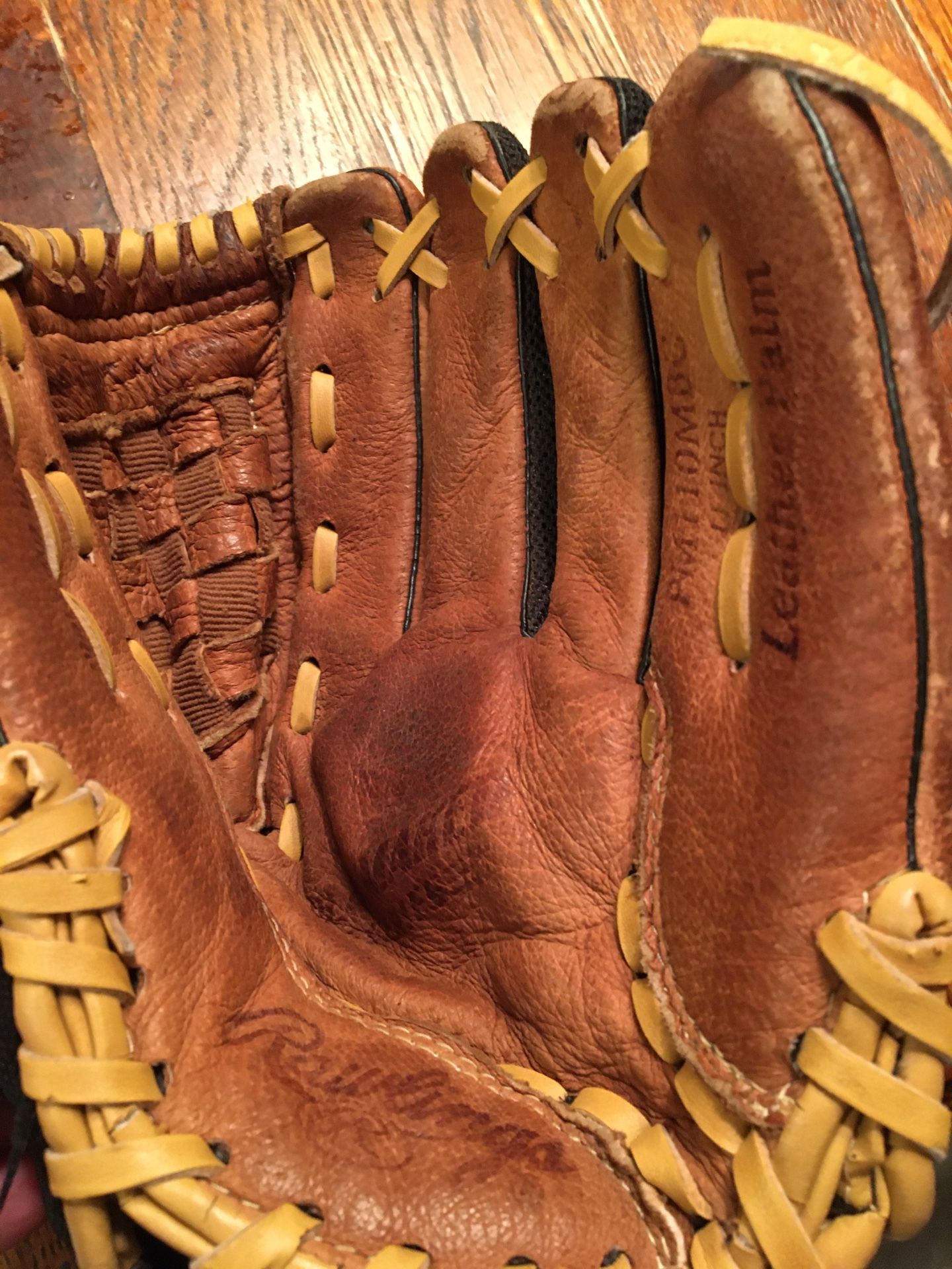 Rawlings Baseball  Glove