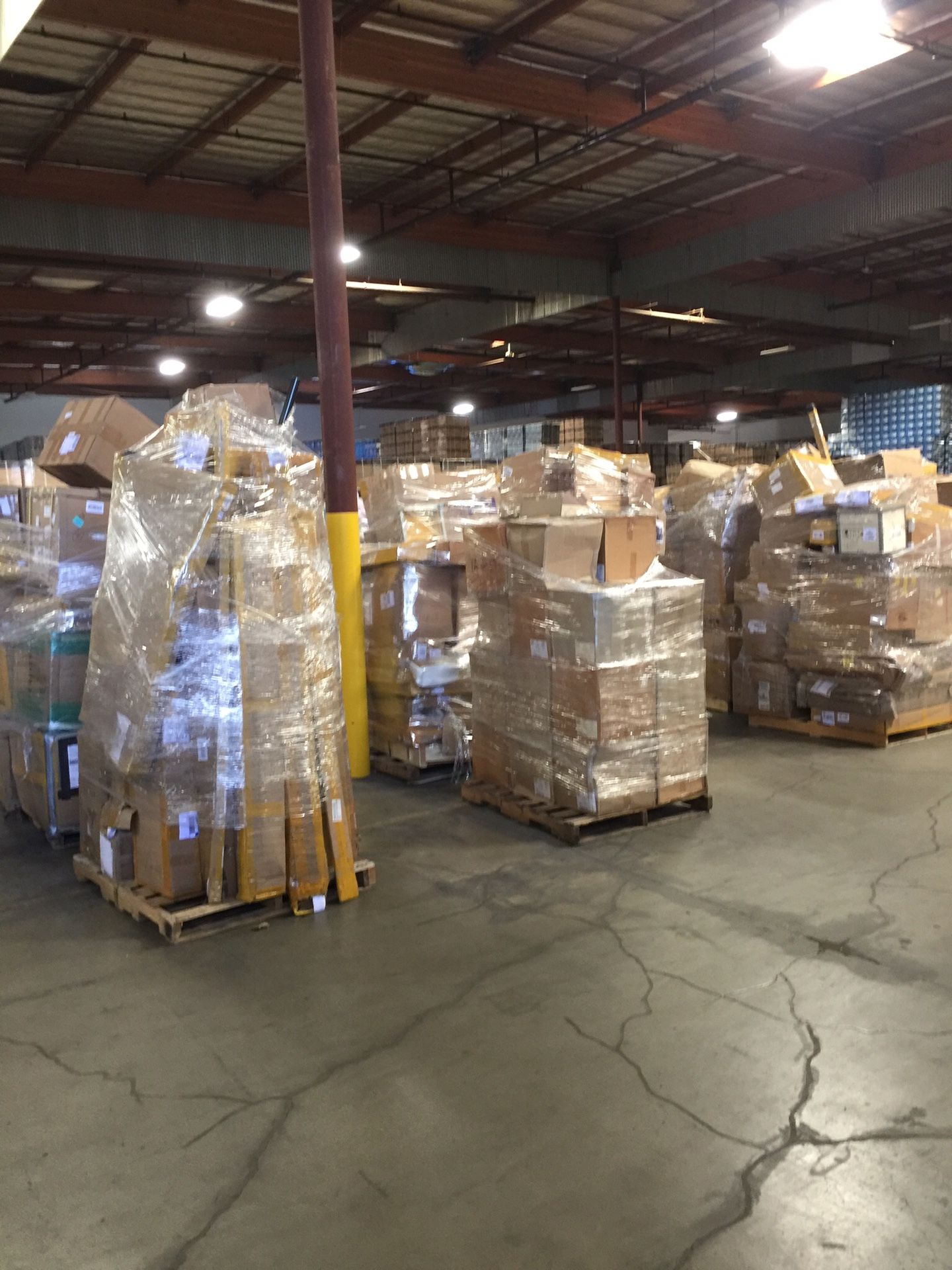 AMAZON PALLET FOR SALE for Sale in Rancho Cucamonga, CA OfferUp