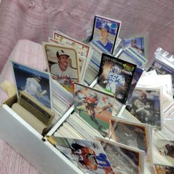 Random Box Of Baseball Football Basketball Trading Cards