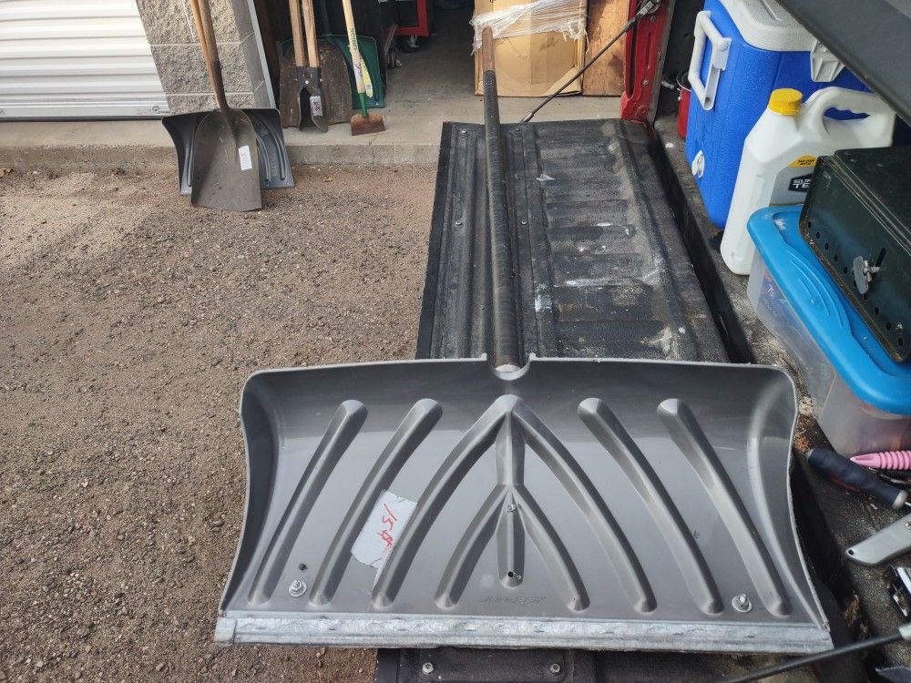 Big Snow Shovel 