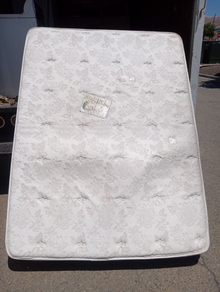 Free Queen Size Bed