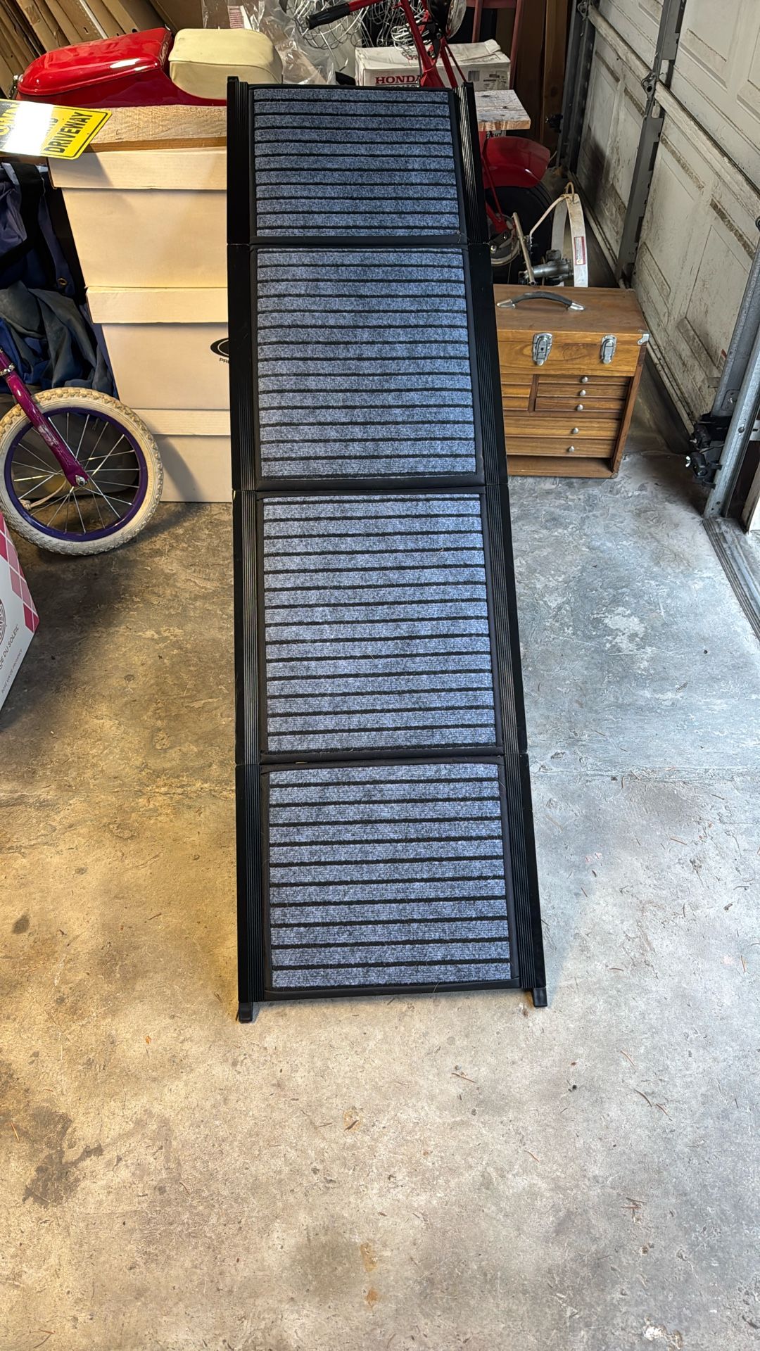Heavy Duty Folding Dog Ramp About 6’ Long And 19.5” Wide