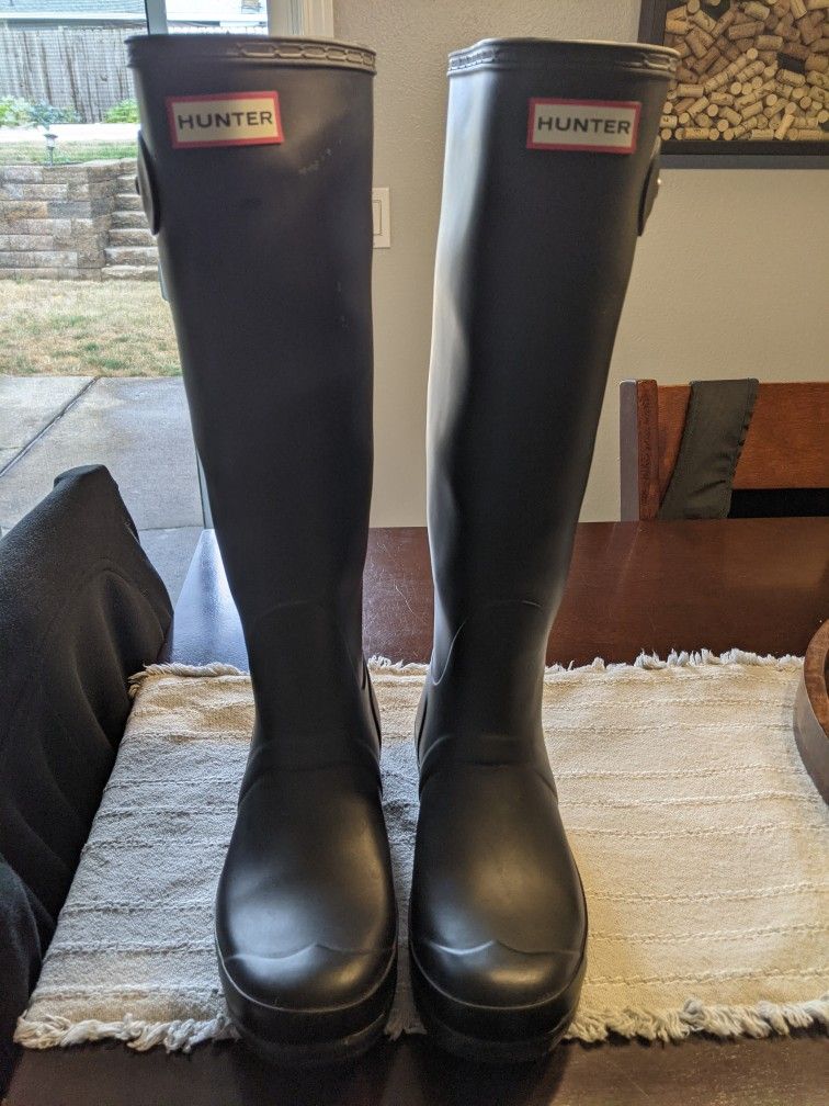 Woman's Hunter Original Tall Rain Boots Size 8