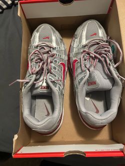 NIKE RUNNERS  MEN  TUESDAY SALE