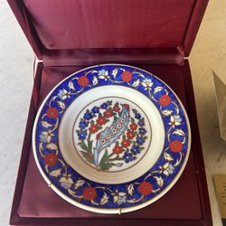 Hand-Painted Kütahya Porcelain Plate 7" – Ottoman Design w/ Velvet Box & Certificate