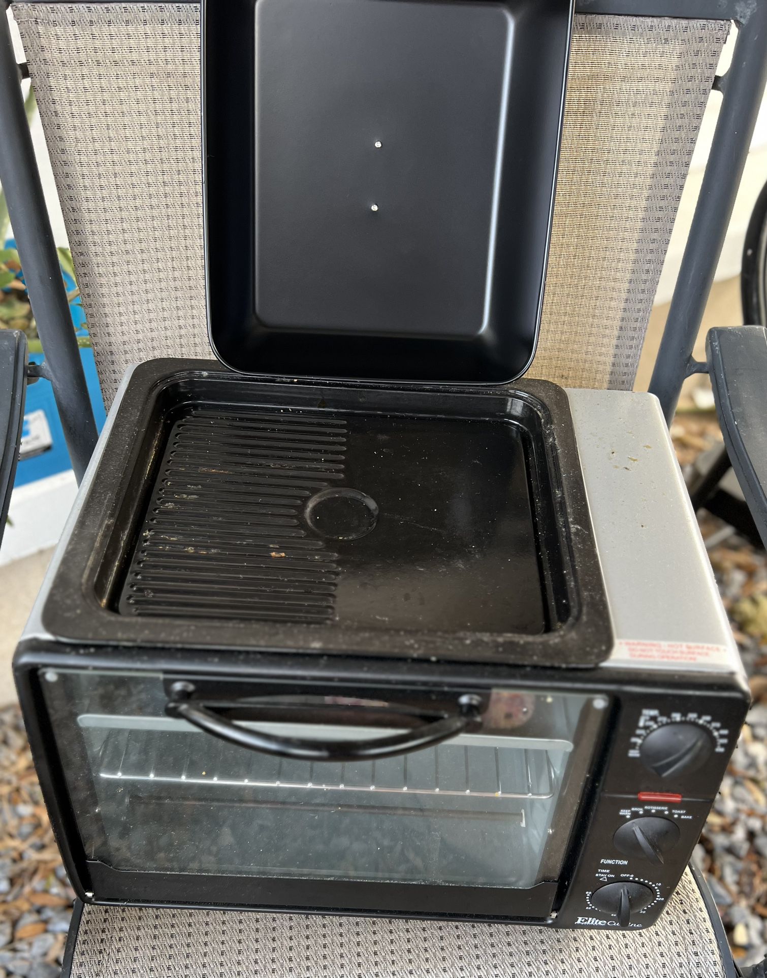 Toaster Oven/ Grill On Top $20Working Great  Condition In Weslaco 