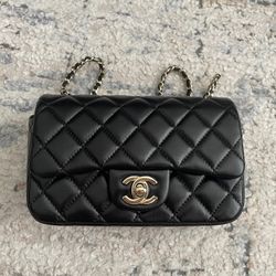 Chanel bag mini size 