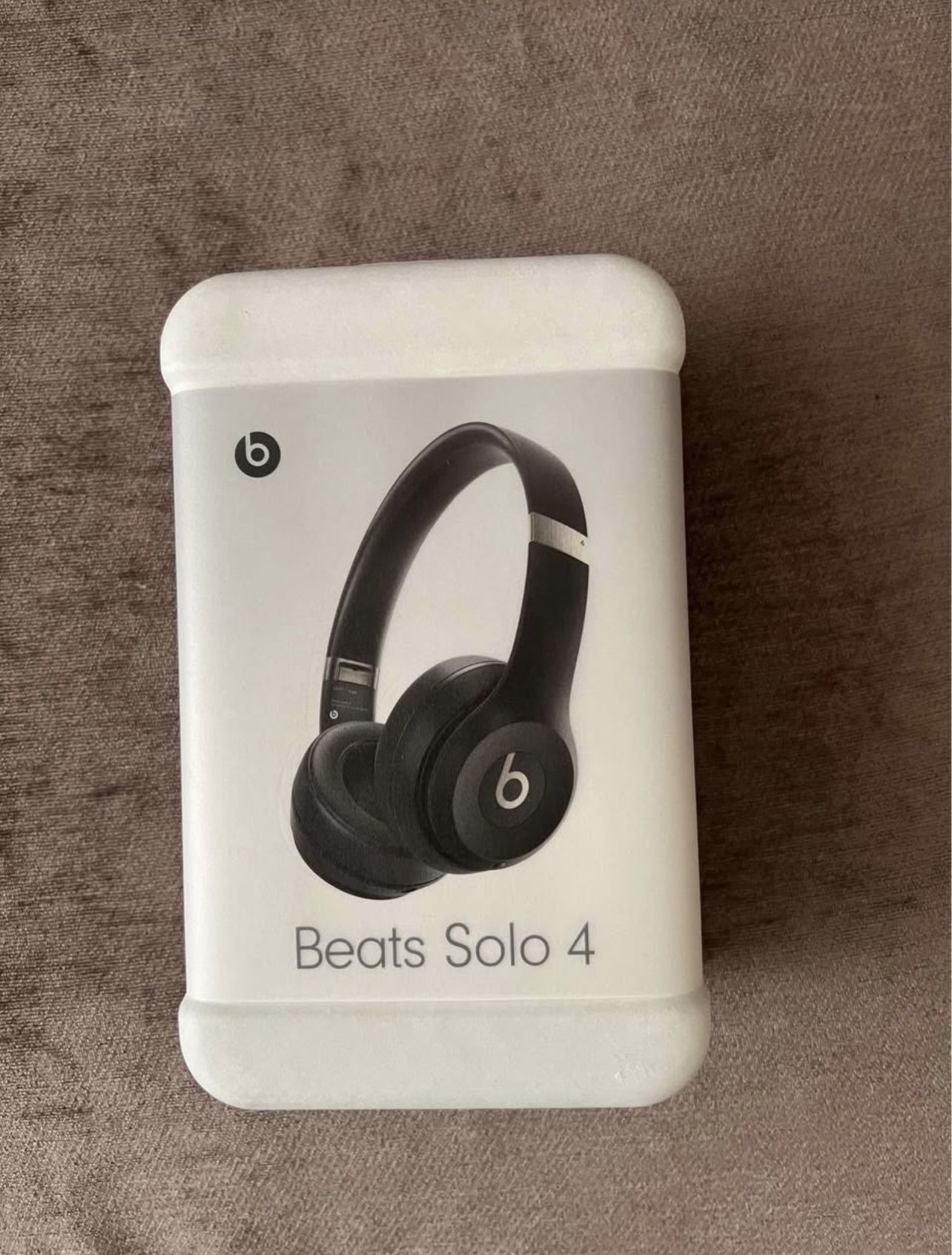 Beats Solo 4