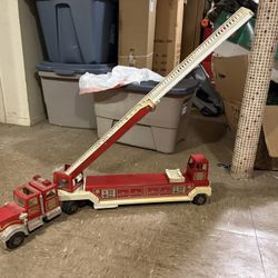 VTG 1980s Tonka Fire Truck No. 1 Hook and Ladder - Pressed Steel.
