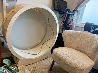 🐾 Brand New Star Cat Treadmill – Pre-Assembled + Fun Moving Fish + Ivory Carpet!