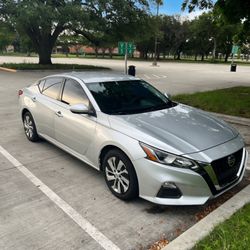 2020 Nissan Altima