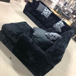 MIDNIGHT-MADNESS ONYX 4-PIECE LAF SECTIONAL WITH CHAISE