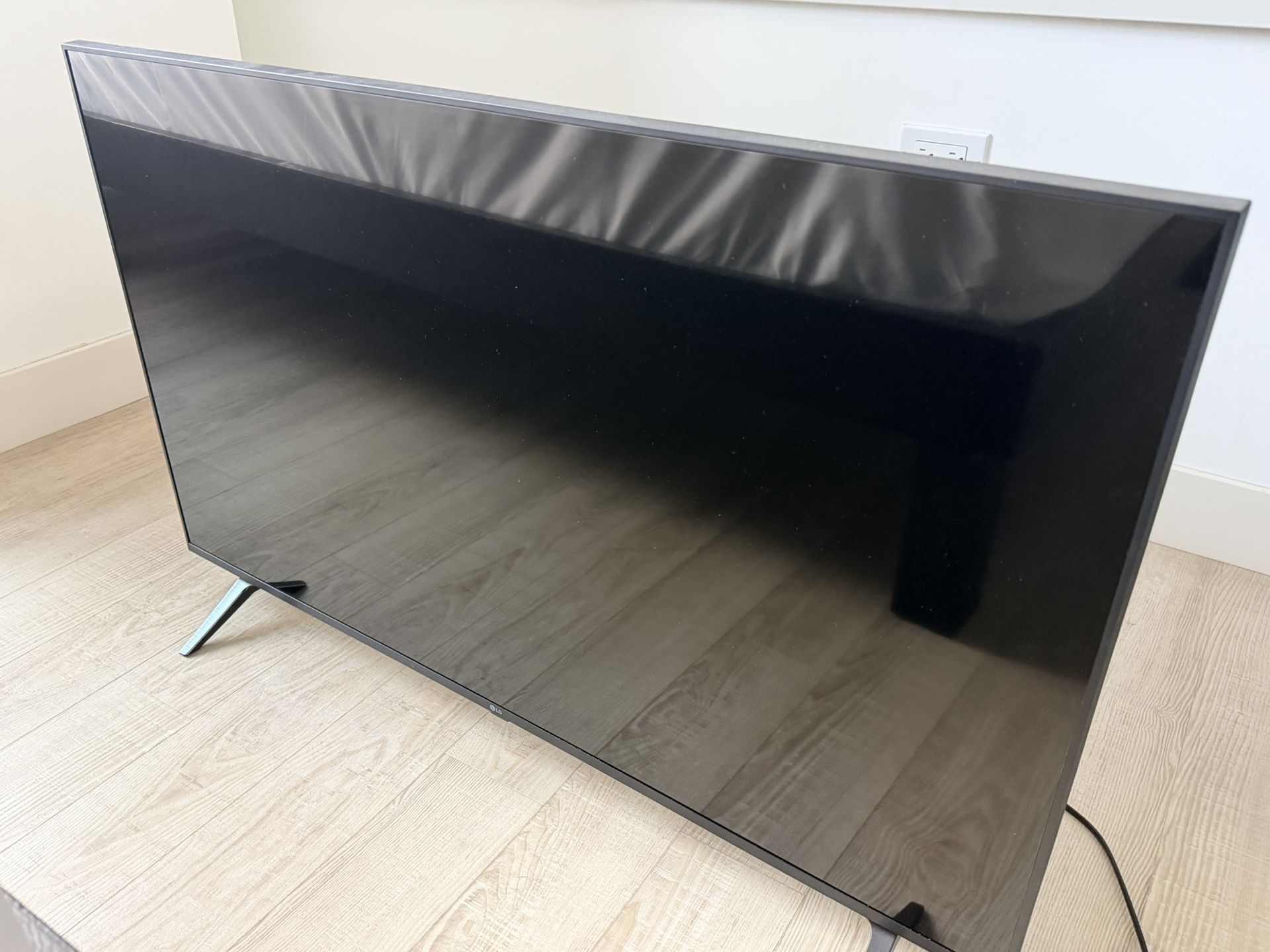 🖥️ LG 43” & 50” 4K UHD Smart TVs (2024 Models) – Excellent Condition