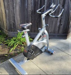 Diamondback Fitness 510|c Indoor Cycle Magnetic Trainer Bike