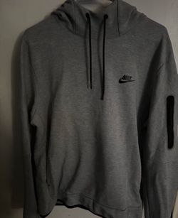 Nike tech hoodie size large