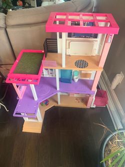 Barbie Dreamhouse 3-Story Dollhouse