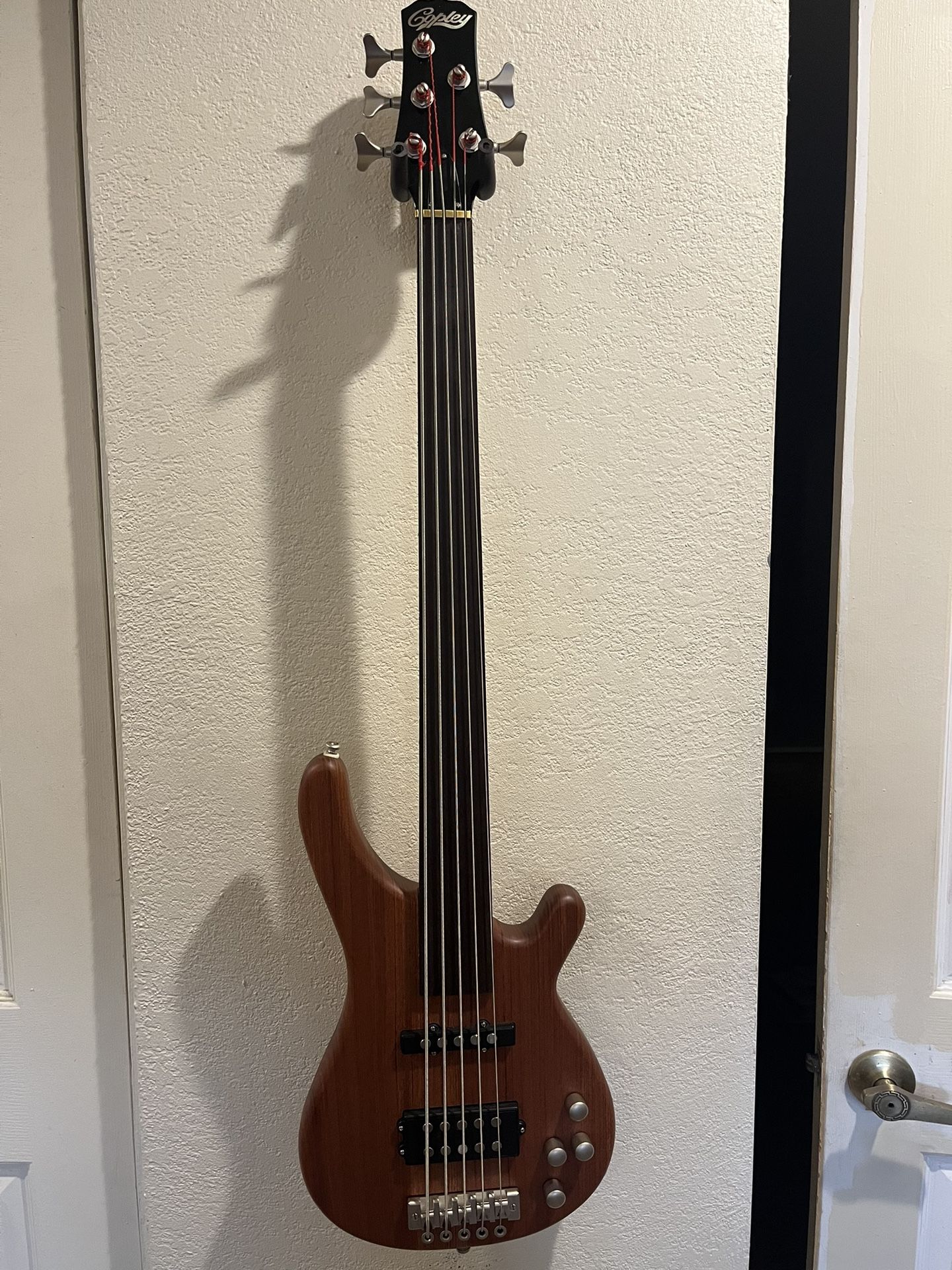 Fretless Bass