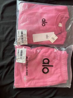 Pink alo girls sweater and shorts