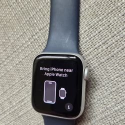 Apple Watch SE (2nd Gen) [GPS + Cellular] 40mm