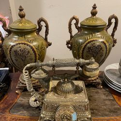 Jarrones Y  Telefono