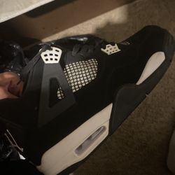 White Thunder Jordan 4