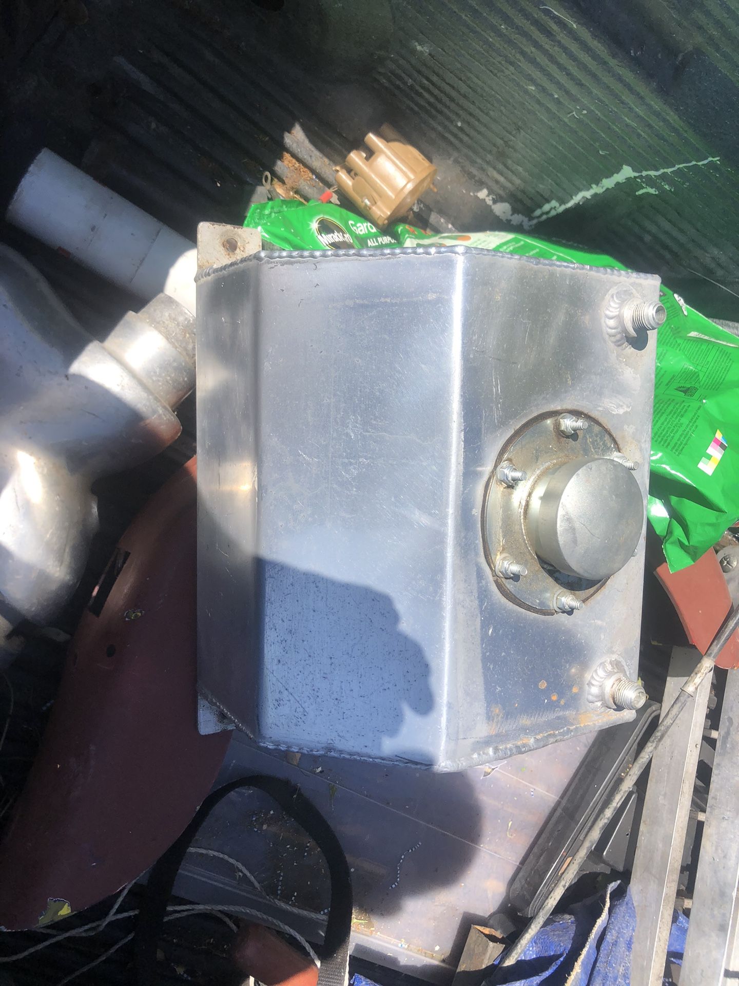 Aluminum tank