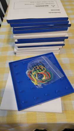 Geoboards with Rubber Bands – set of 15