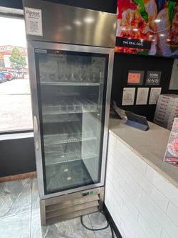 Commercial Glass Door Beverage Refrigerator – Kool-It KB27RG – Excellent Condition