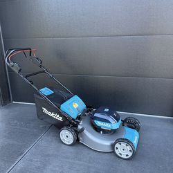 MAKITA GML01Z 40V MAX XGT BRUSHLESS 21" SELF-PROPELLED COMMERCIAL LAWN MOWER, TOOL ONLY