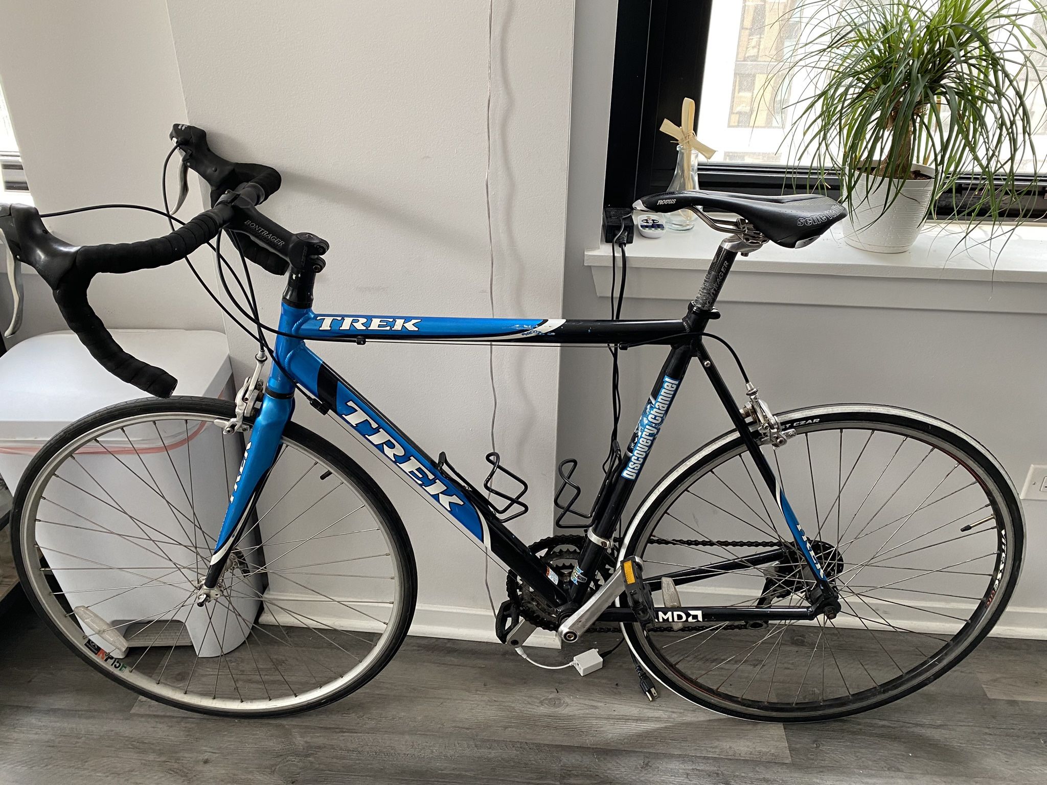 trek discovery bicycle Used Madone SL 5.9 Channel, Dura-Ace, Carbon Road Bike-2007, 58cm Road Bike TREK Discovery Channel,