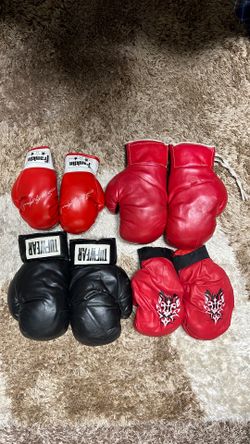 Boxing gloves