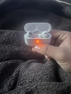 Head Phones ( AirPods)