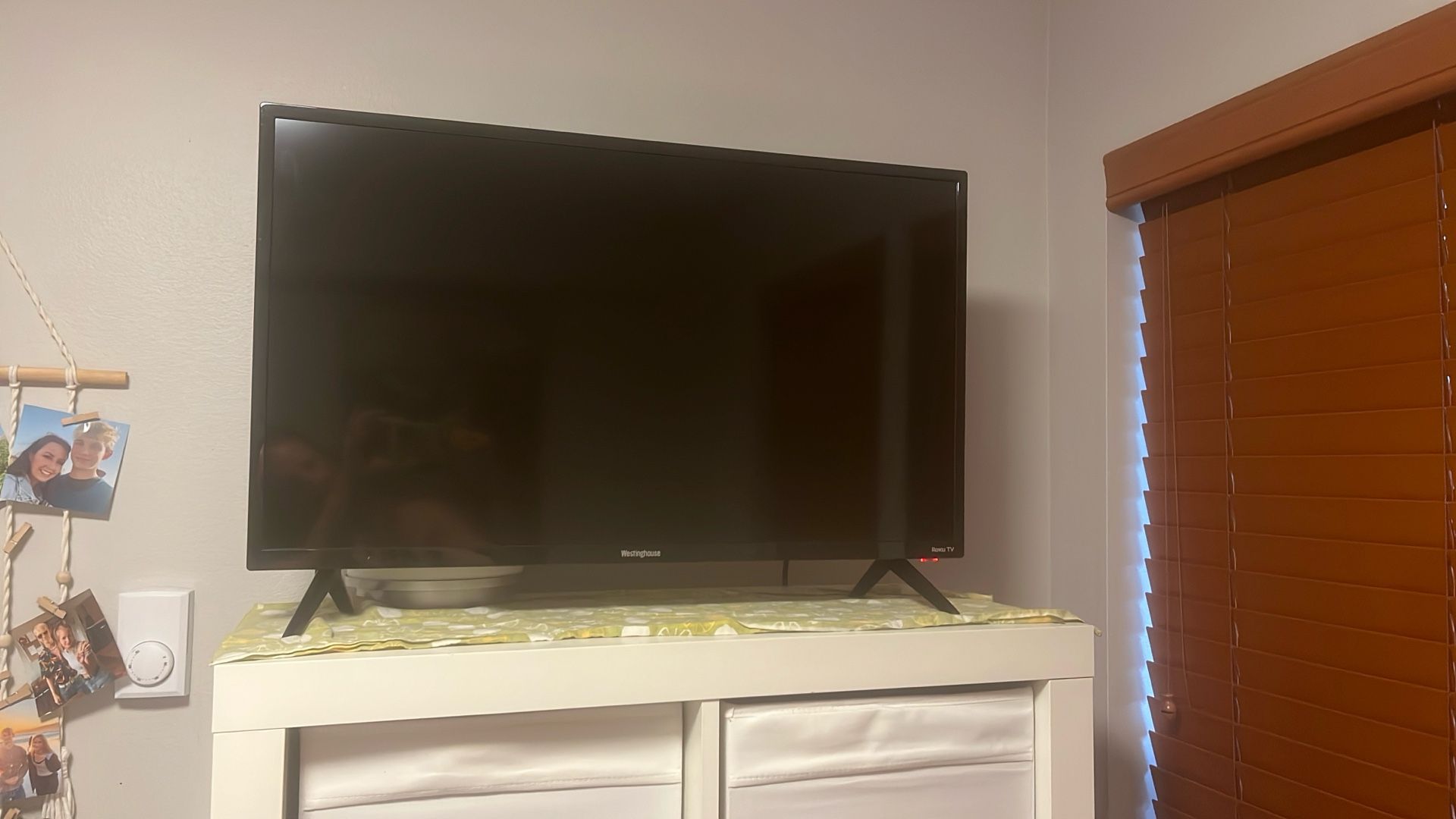 32” Westinghouse Roku TV