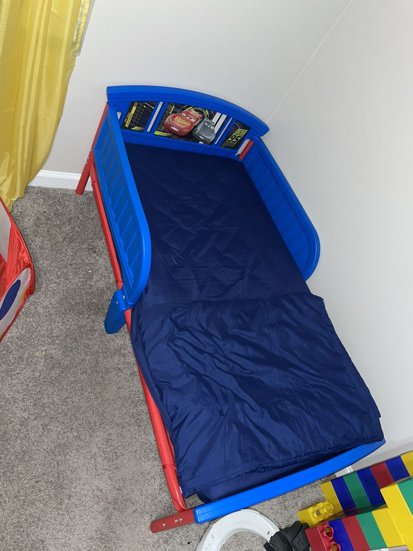 DELTA CHILDREN CARS TODDLER BED