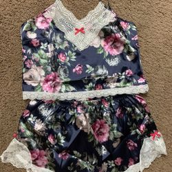 Women sleepwear