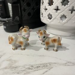 Cow and Bull Ceramic Salt and Pepper Shaker Made in Japan