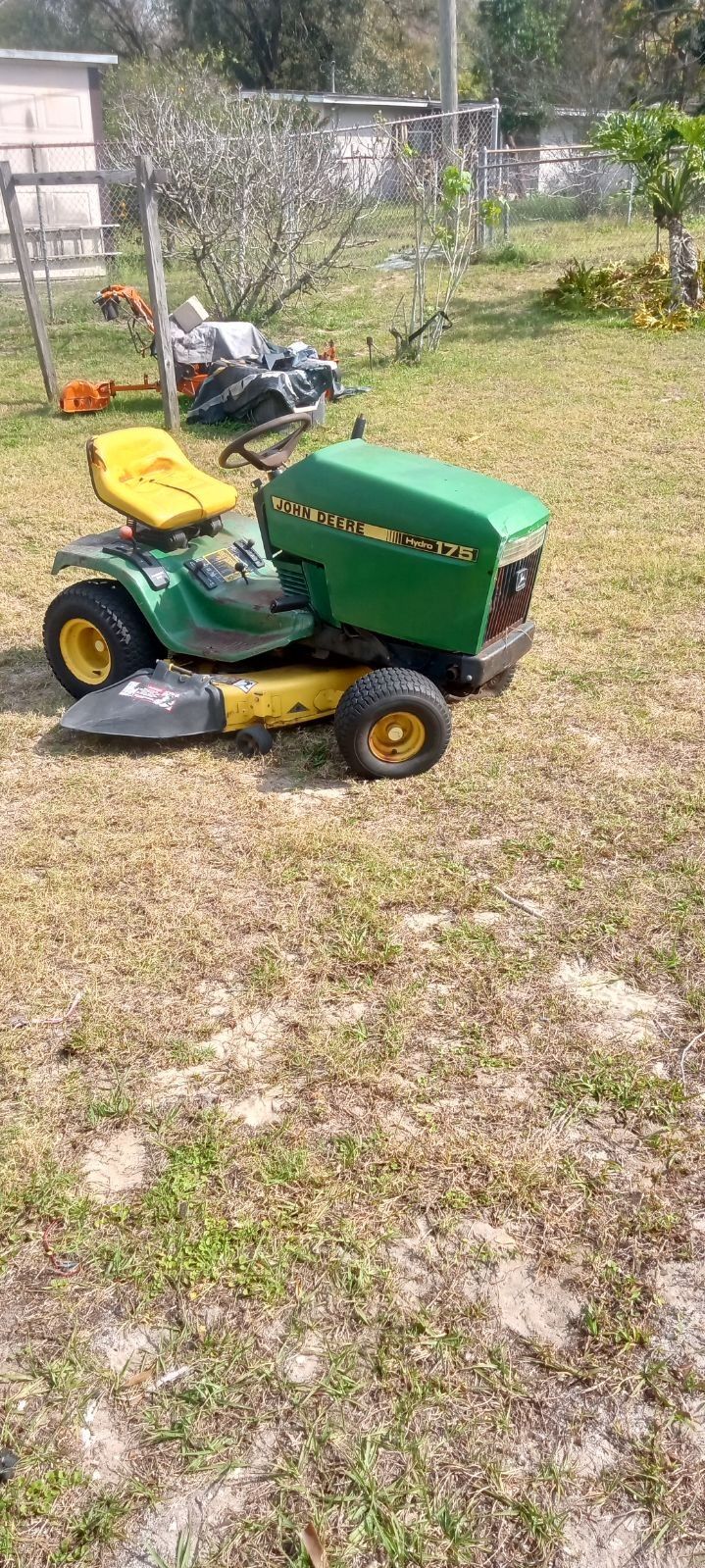 Used John Deere 175 48 Inch Riding Mower 